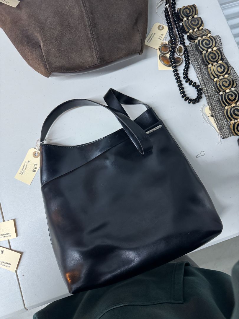 Kenneth Cole Leather Bag