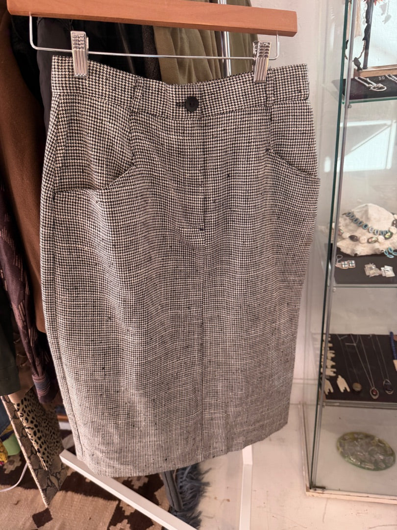 Linen houndstooth pencil skirt