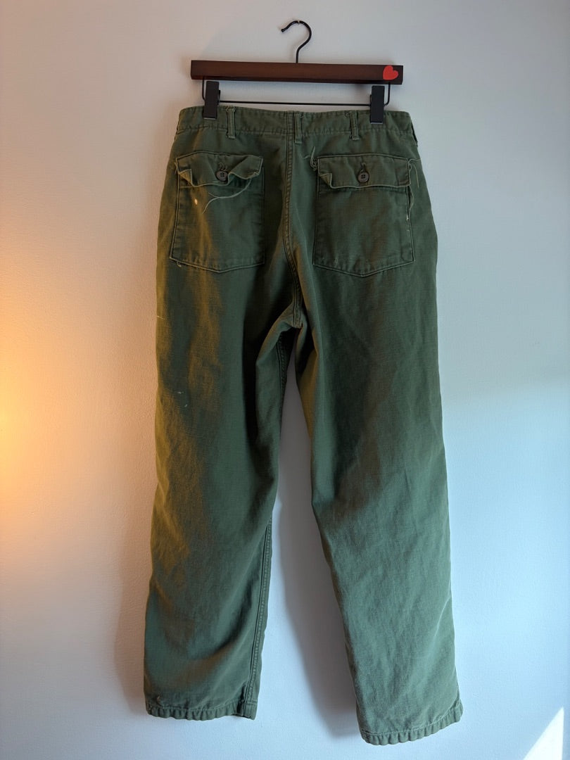 Green Army Surplus clothing: vintage, 32