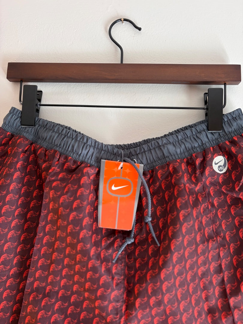 Red Nike clothing: vintage, XL
