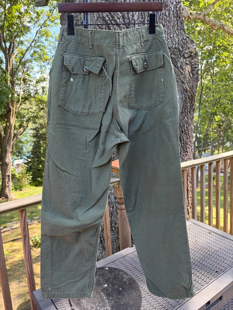 Green Army Surplus clothing: vintage, 36”
