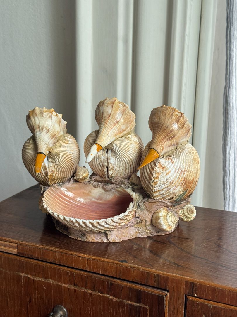 Souvenir Folk Art Bird Shell Dish