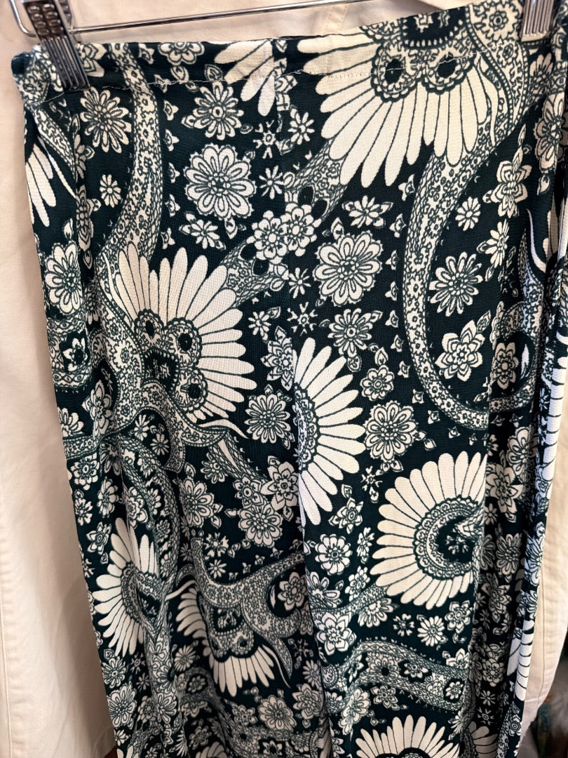 True hippie floral bell bottoms