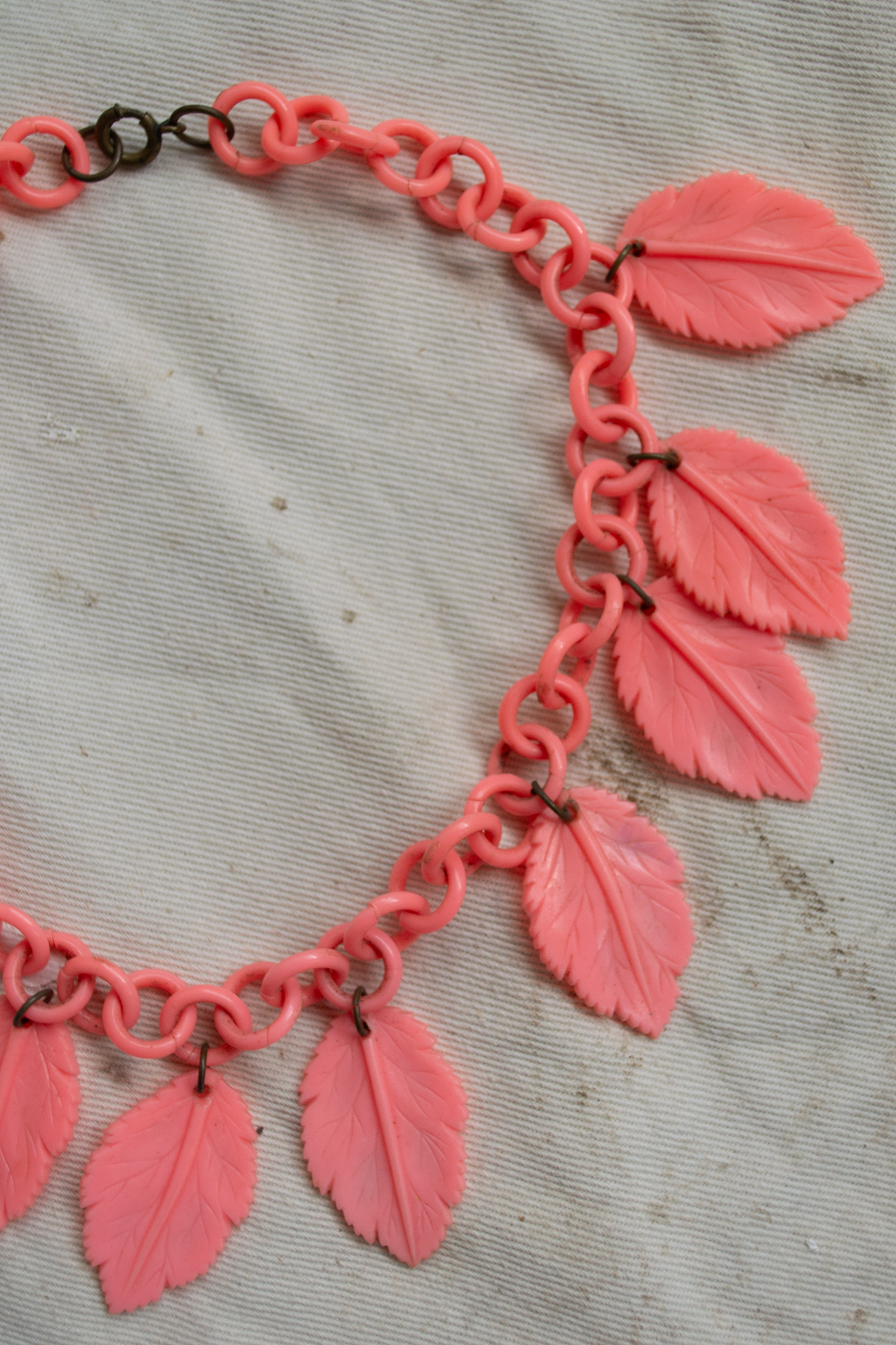 1930s Celluloid Charm Leaf Necklace