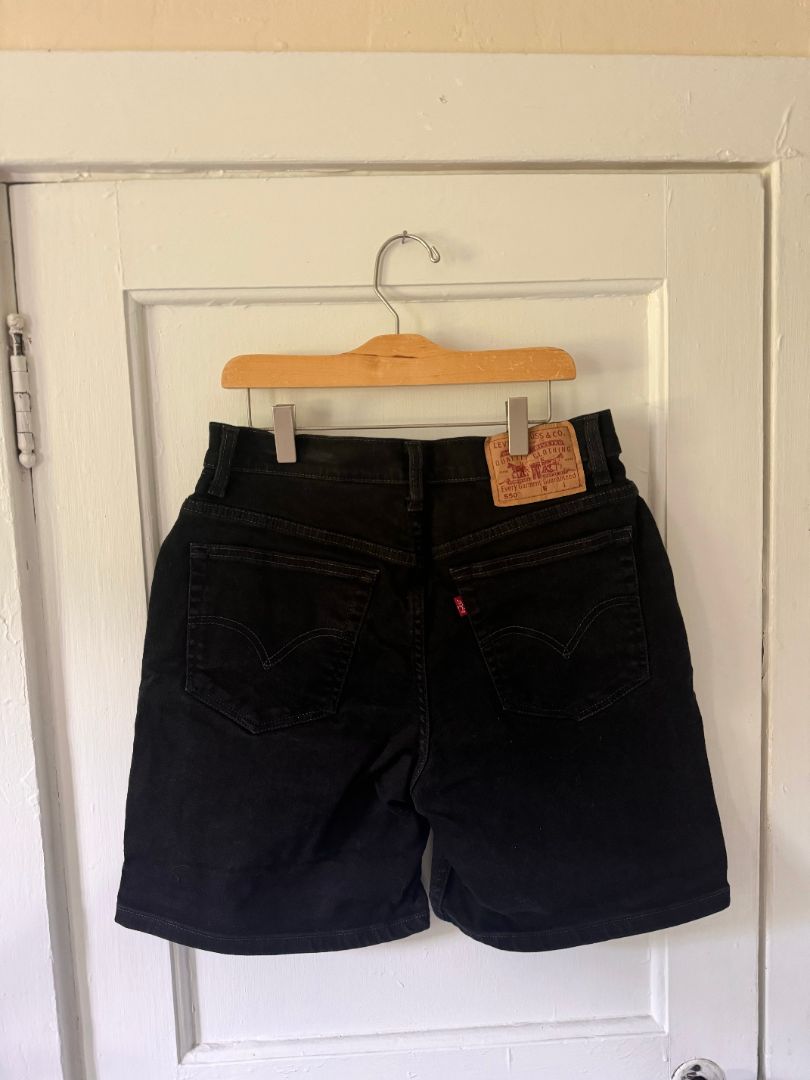 Black Levis Levis 550 size 8 black shorts, 8