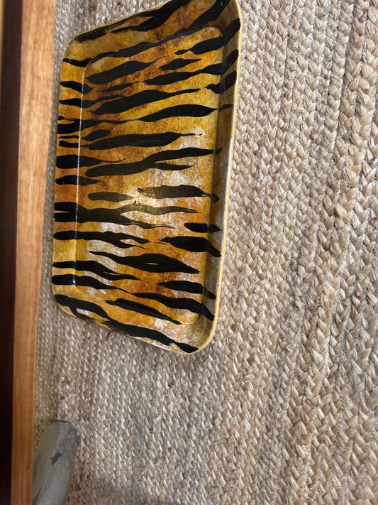 Vtg painted tiger tray homewares: vintage