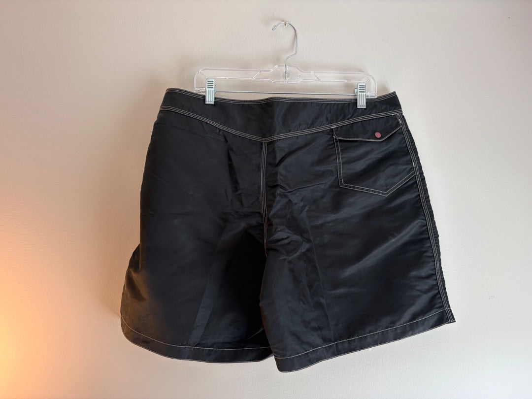 Black Patagonia clothing: vintage, 36”