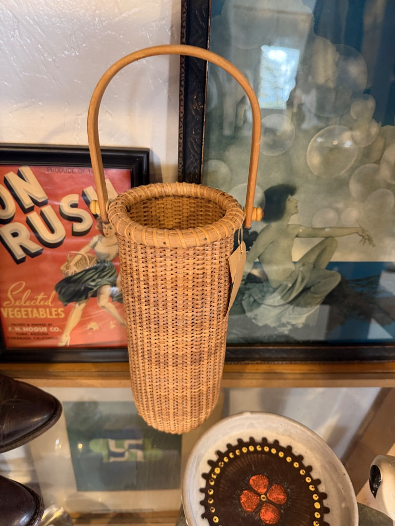 Woven wine carrier