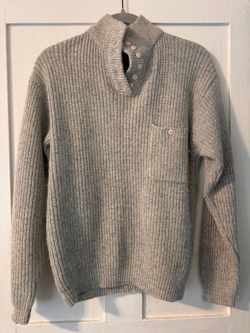 Norm Thompson gray silk sweater, Small
