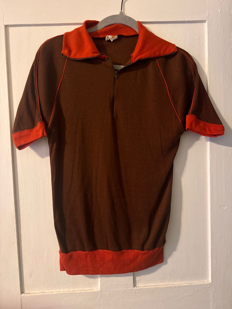 Jean Cut '70s brown top, Large