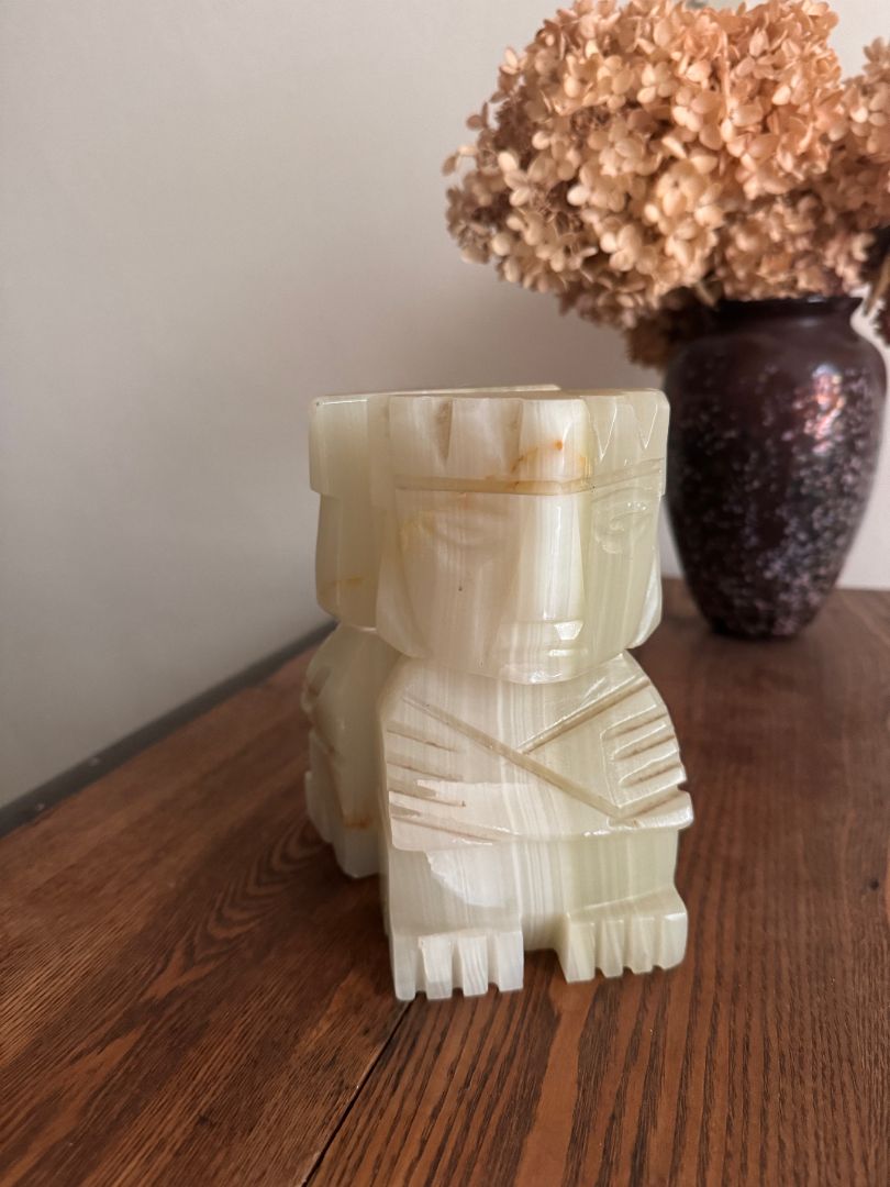Tribal Book Ends