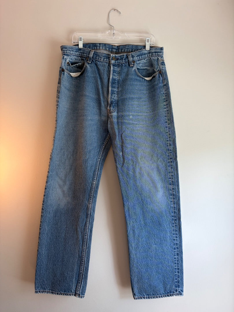 Denim Levi’s clothing: vintage, 34”