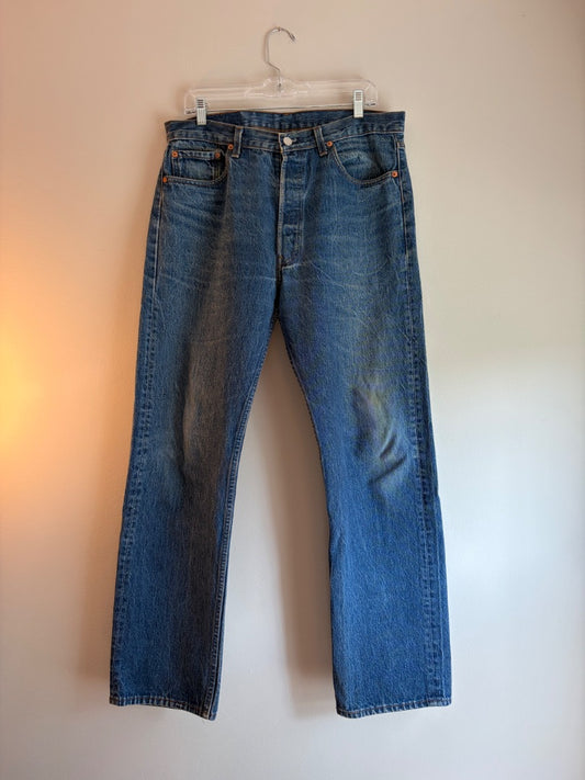 Denim Levi’s clothing: vintage, 34”
