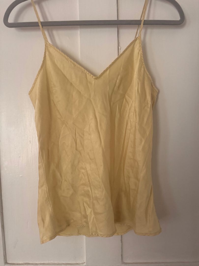 Spiegal yellow silk tank