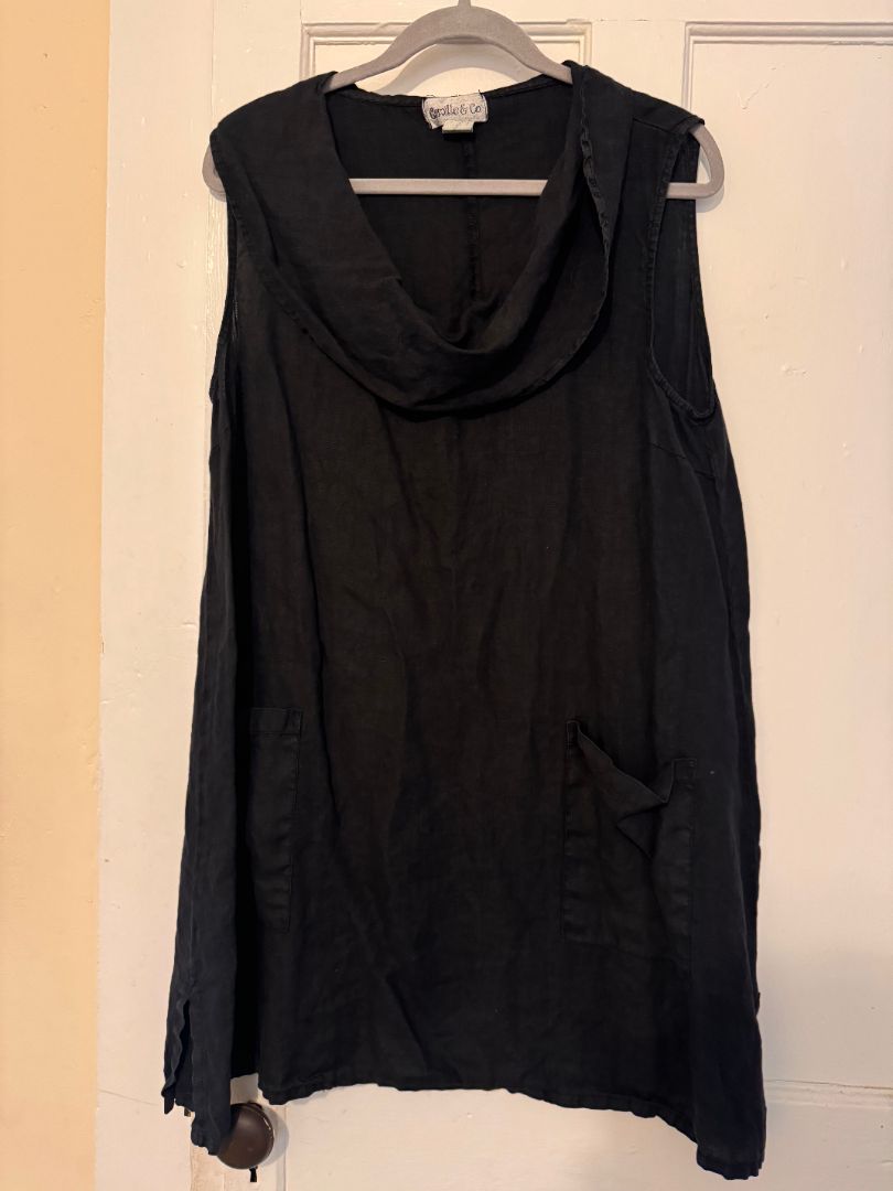Camille & Co black scoop neck linen dress