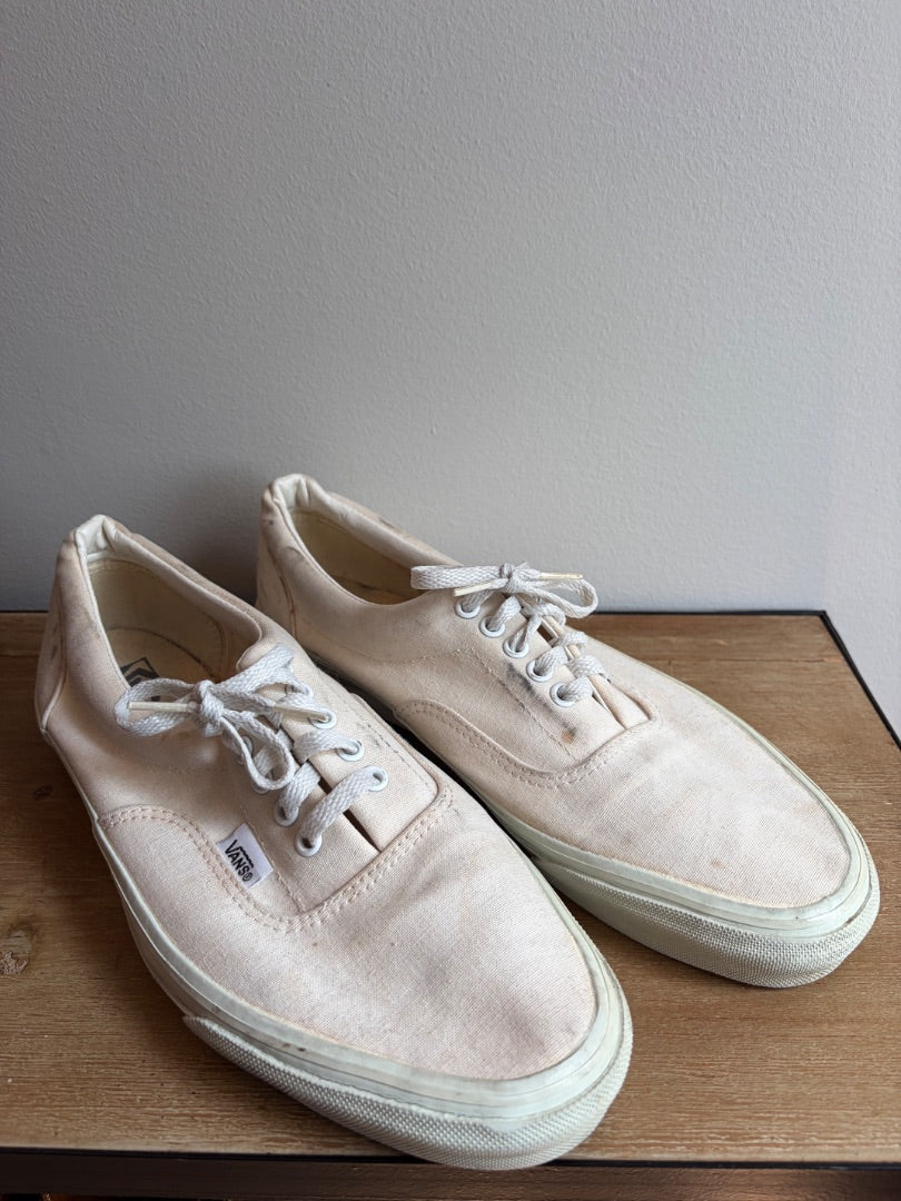 White Vans clothing: vintage, 11