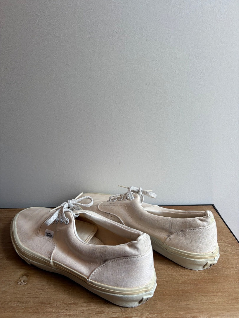 White Vans clothing: vintage, 11