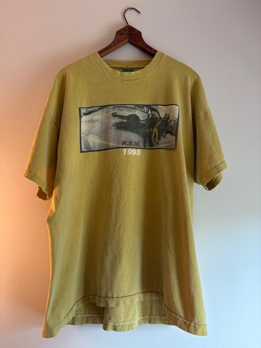 Yellow Fruit of the Loom clothing: vintage, XL