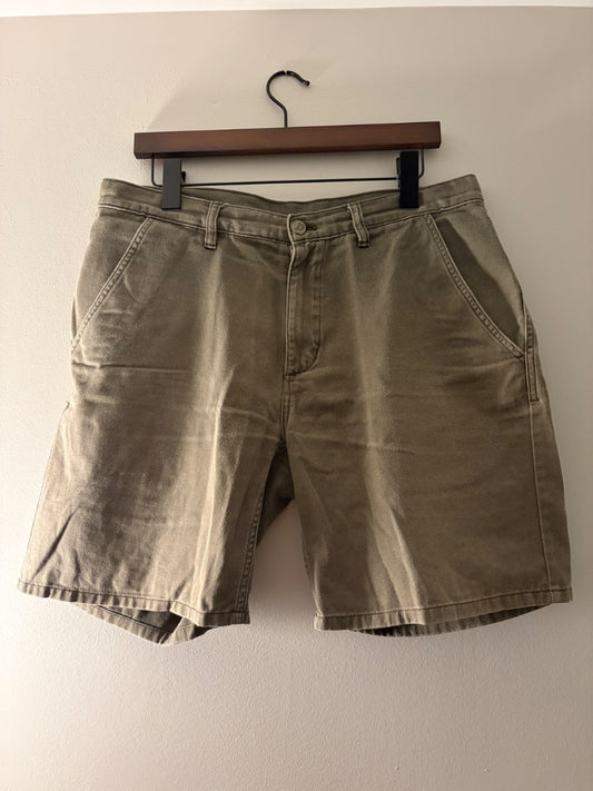 Green Patagonia clothing: vintage, 33