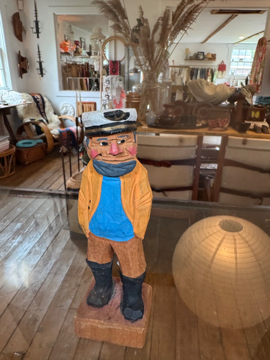 Wood carved seaman ~ no pipe