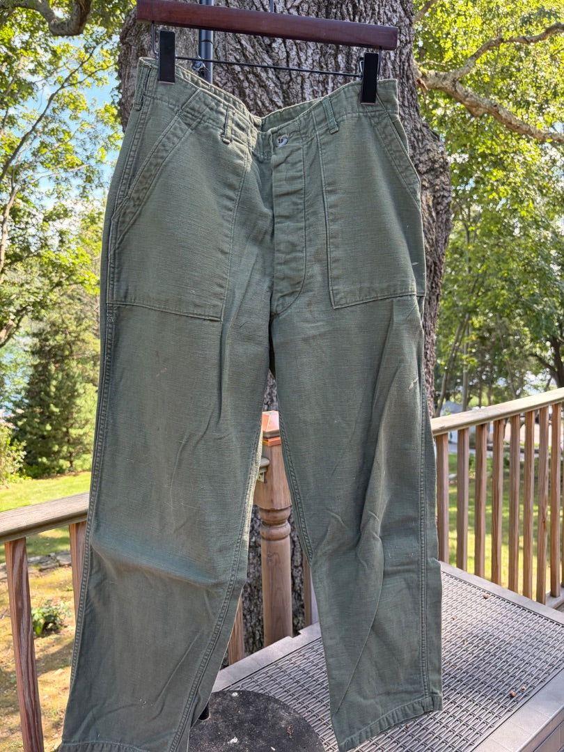 Green Army Surplus clothing: vintage, 36”