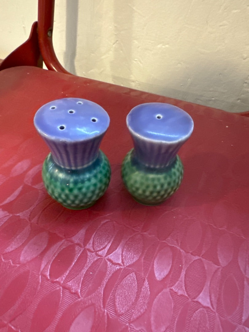 Thistle salt & pepper