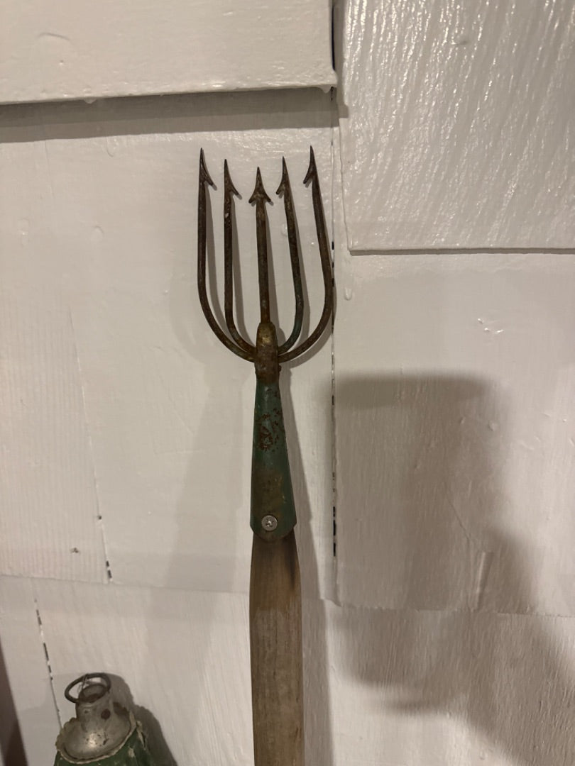Vintage Eeel Rake