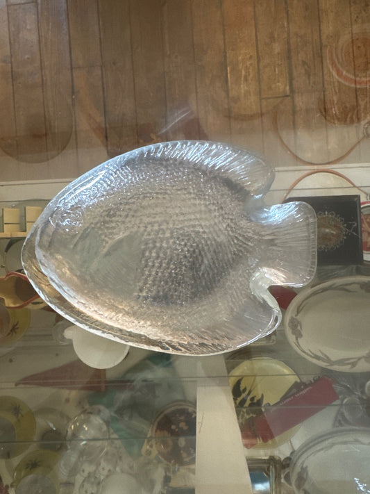 4 glass fish plates