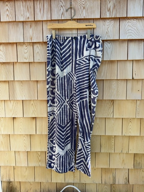 Blue/white printed light weight pants