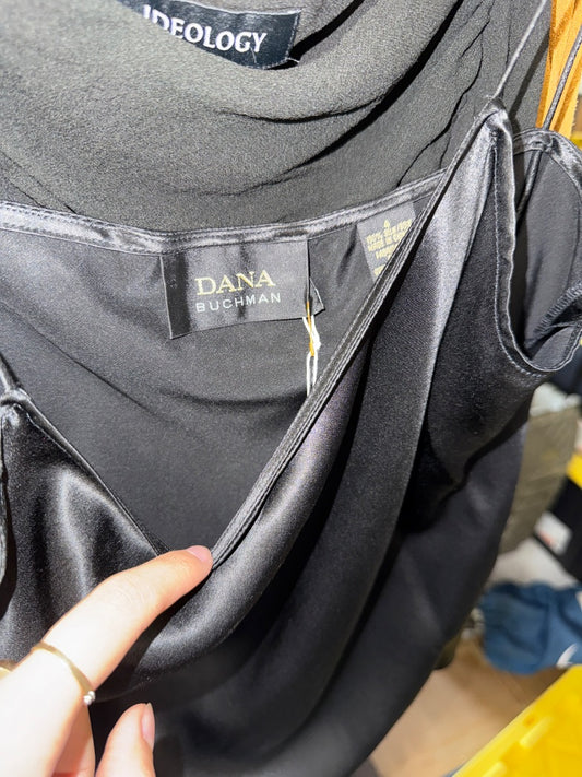 Black Dana buchman 90s silk top