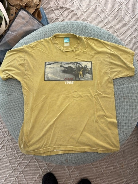 Yellow Fruit of the Loom clothing: vintage, XL