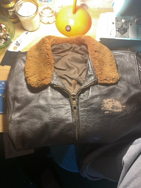 Military Issue clothing: vintage, 44