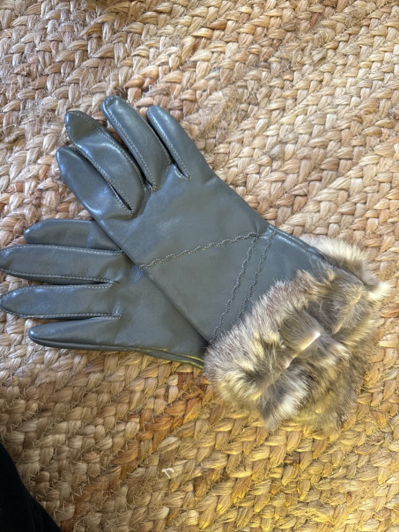 Rabbit fur leather gloves