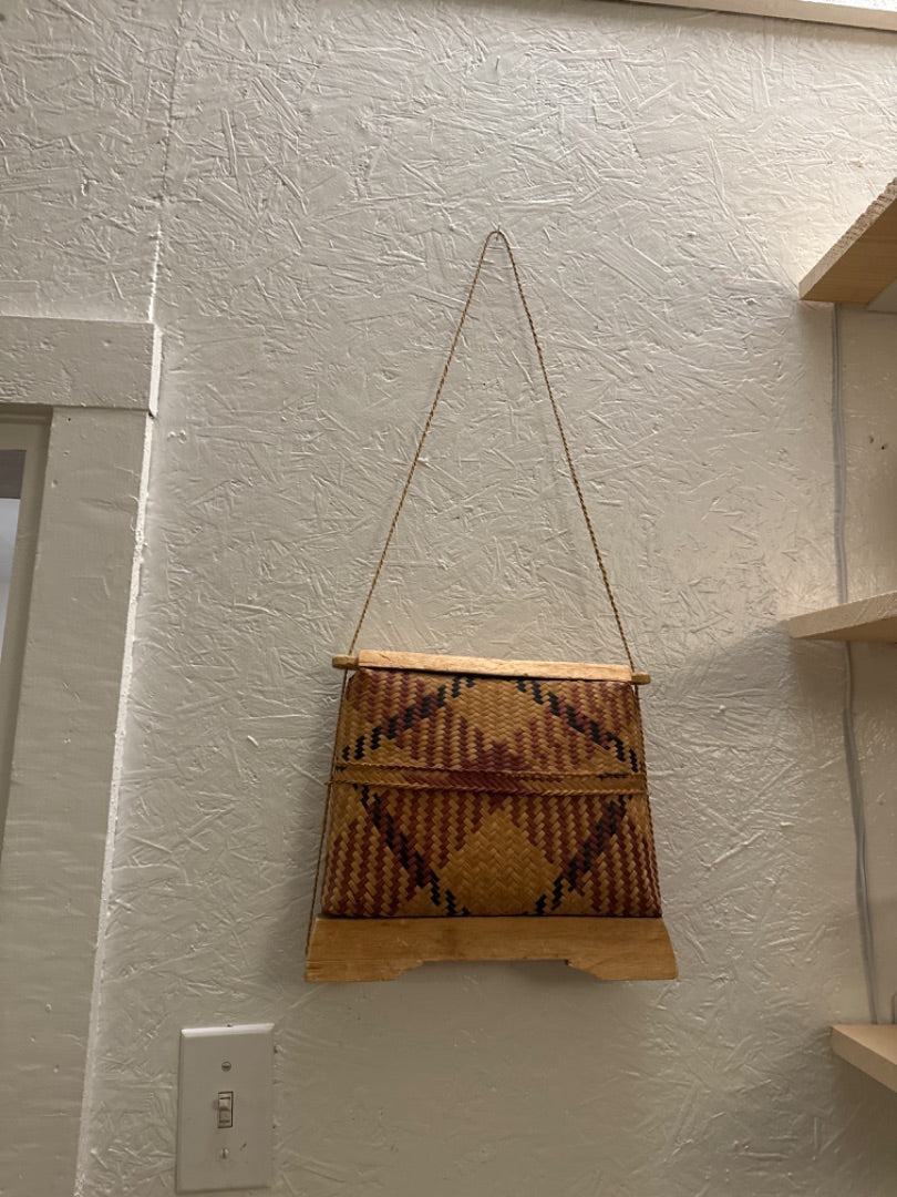 Vtg basket bag