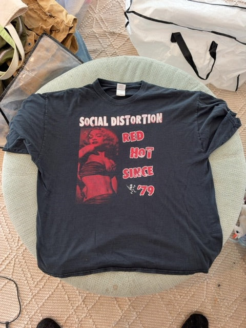 Black Gildan clothing: vintage, XXL