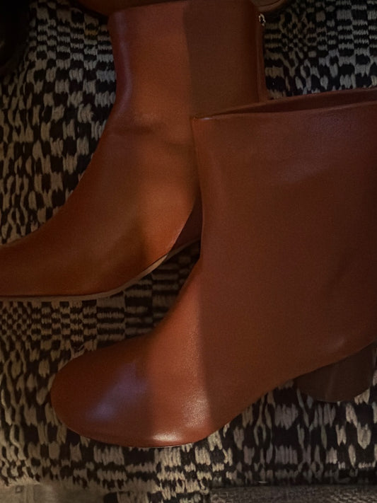 Manseur Gabriel caramel booties