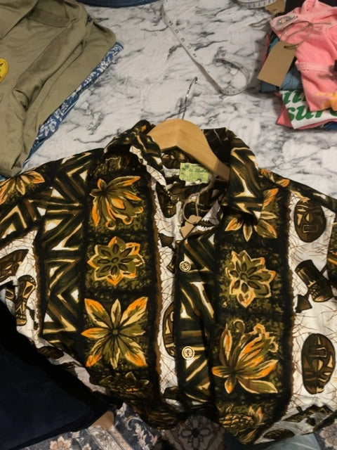 Ui Maikai clothing: vintage, Large