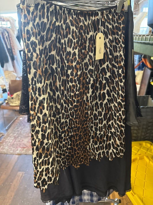 Vanity fair Cheetah slip skirt