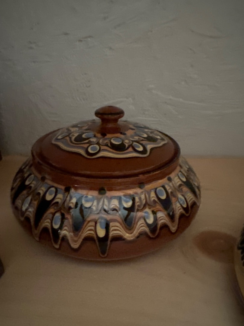 Bulgarian pot small brown