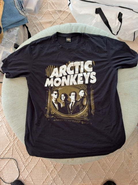 Black HCD clothing: vintage, XL