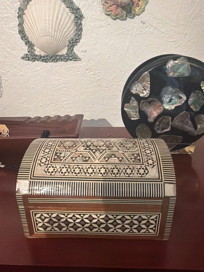 MOP inlay box homewares: vintage