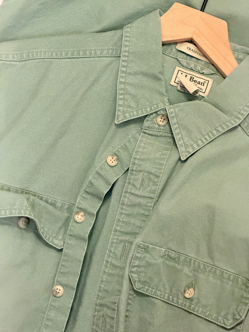 Green LL Bean LL Bean Canvas Sportsman Shirt, M